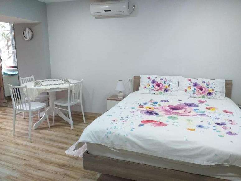 Boutique Apartment 17 Tbilisi Ngoại thất bức ảnh